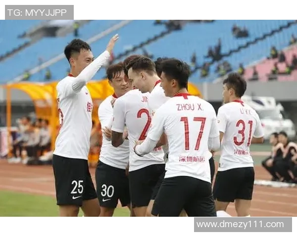 深圳足球队在足球团队协作排行榜中荣登第六名展现出色团队精神与实力 深圳足球队在足球团队协作排行榜中荣登第六名展现出色团队精神与实力